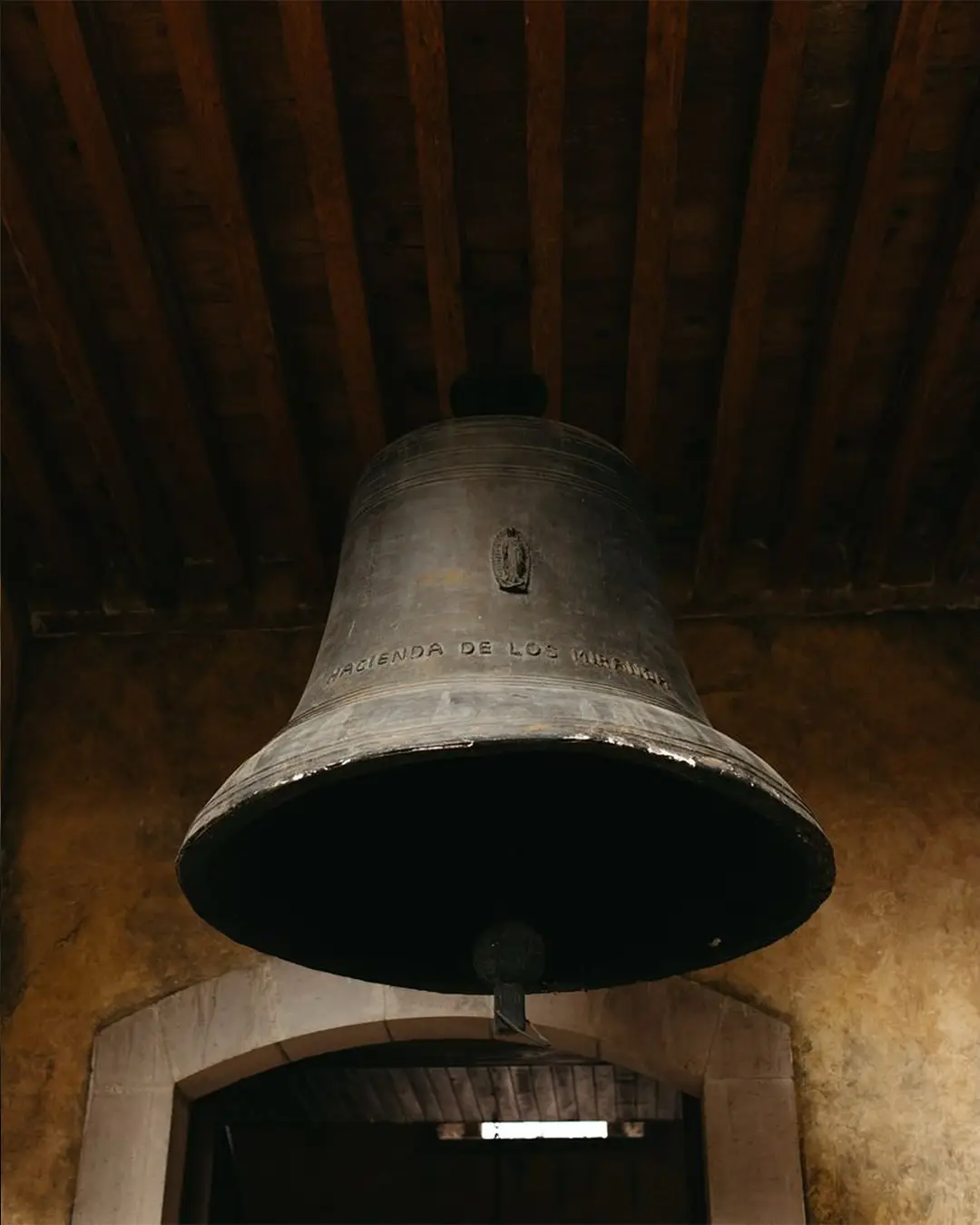 Campana antigua de la hacienda