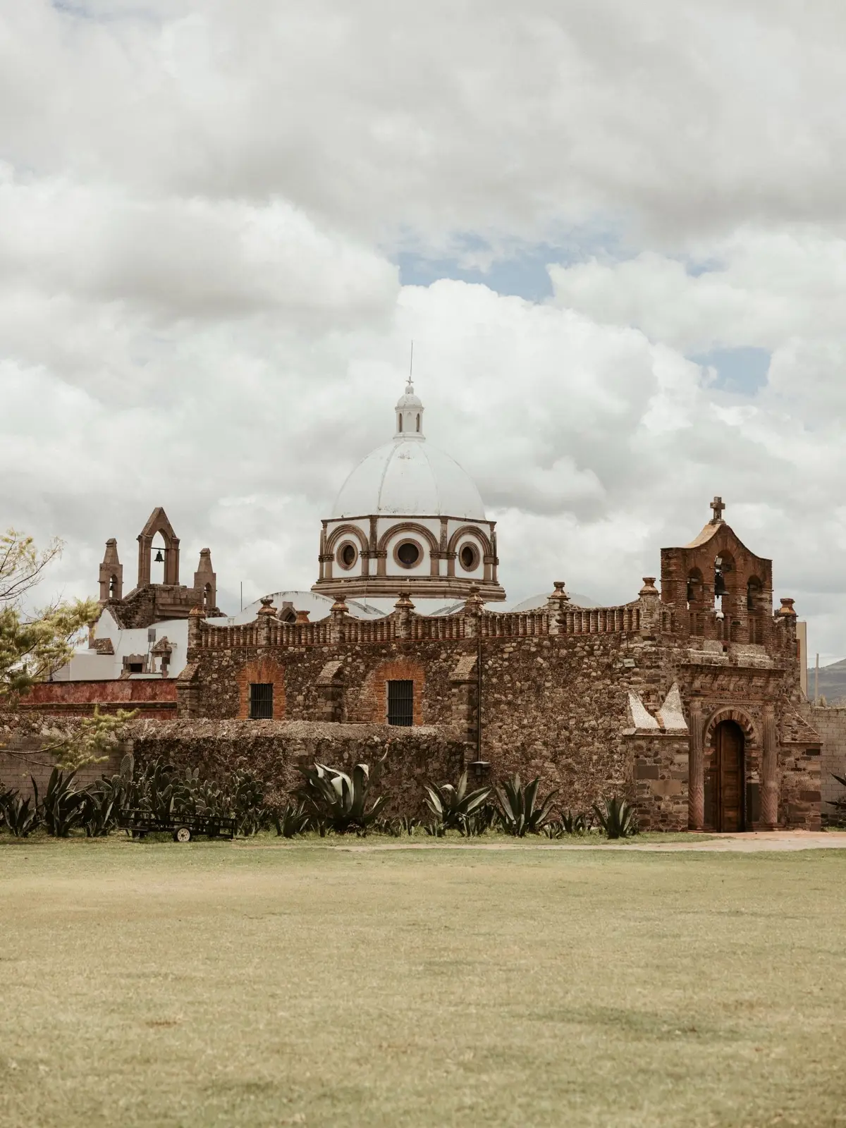 Fachada de piedra de la Hacienda Chimalpa
